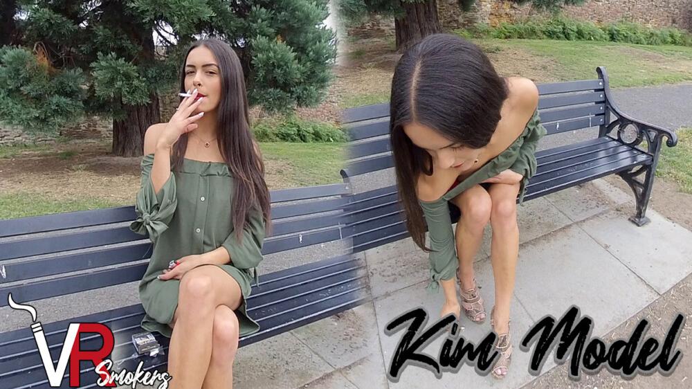 Kim Model – Park Bench